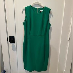 Calvin Klein Sleeveless Sheath Dress | Size 10 | Kelly Green with Gold zipper